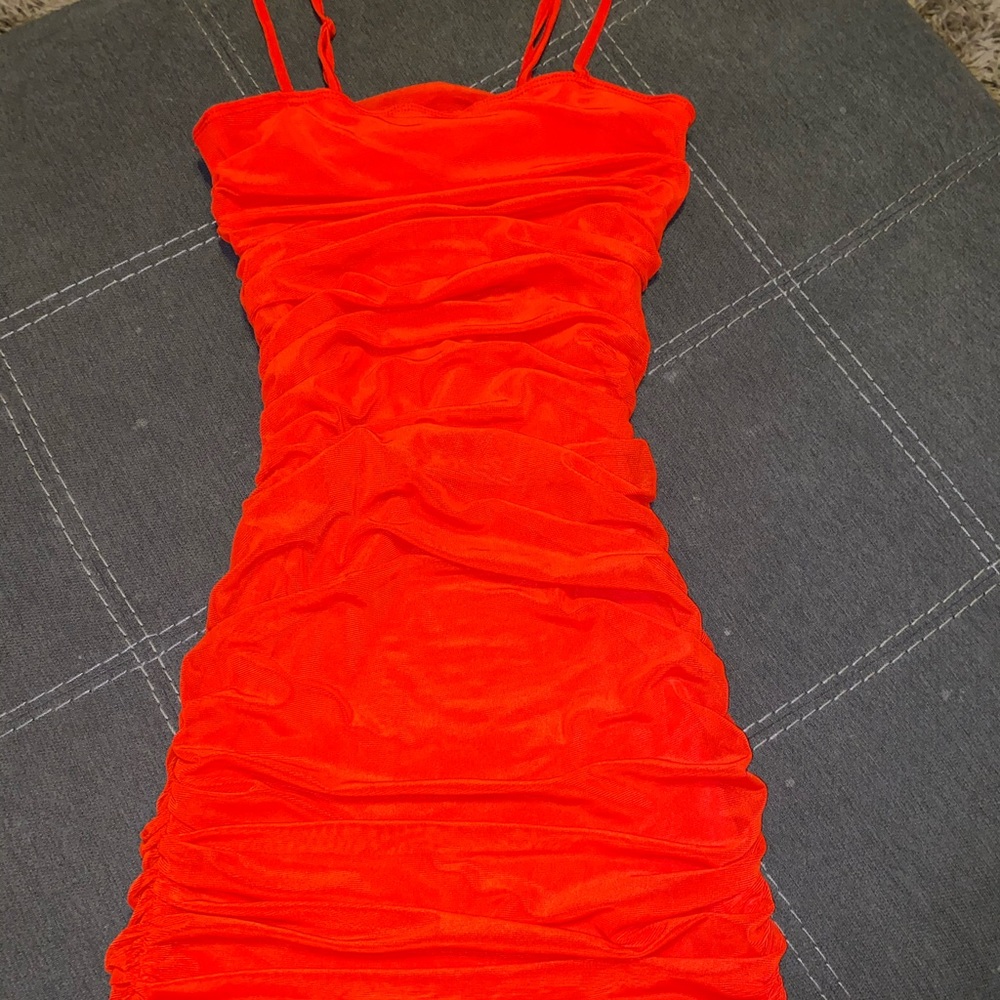Red scrunch dress